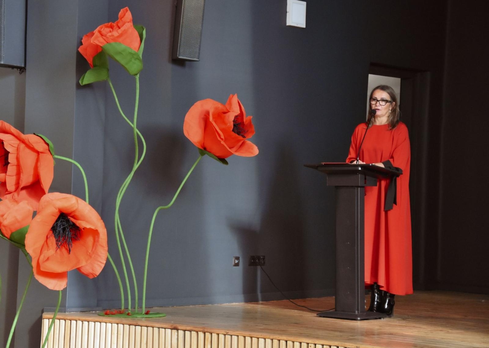 Zdjęcie w galerii na portalu naszwodzislaw.com: Powiatowe Obchody Dnia Edukacji Narodowej [FOTO] wiadomości z regionu