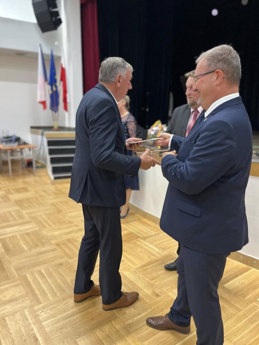 Zdjęcie w galerii na portalu naszwodzislaw.com: Święto partnerskiej współpracy. 30 lat wspólnych działań Godowa i Petrovic wiadomości z regionu