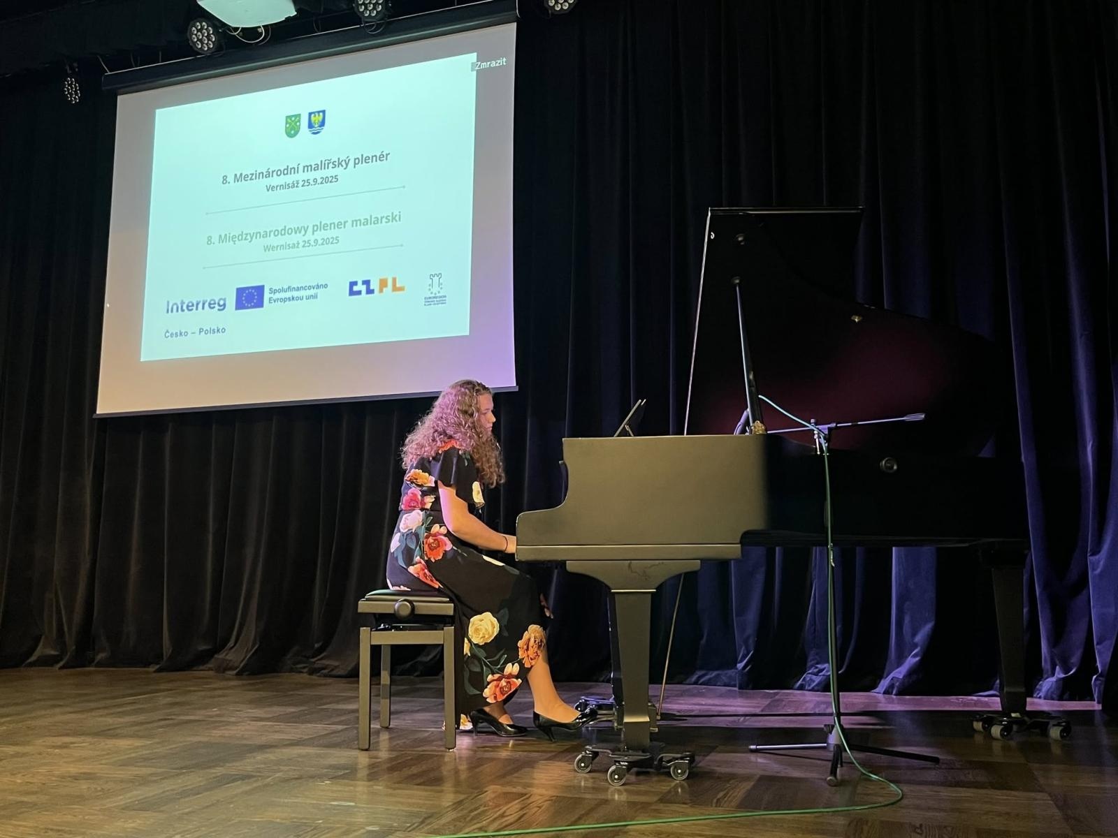 Zdjęcie w galerii na portalu naszwodzislaw.com: Święto partnerskiej współpracy. 30 lat wspólnych działań Godowa i Petrovic wiadomości z regionu