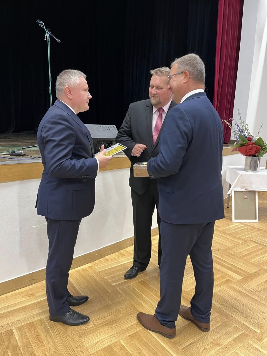 Zdjęcie w galerii na portalu naszwodzislaw.com: Święto partnerskiej współpracy. 30 lat wspólnych działań Godowa i Petrovic wiadomości z regionu