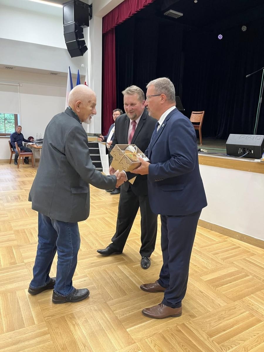 Zdjęcie w galerii na portalu naszwodzislaw.com: Święto partnerskiej współpracy. 30 lat wspólnych działań Godowa i Petrovic wiadomości z regionu