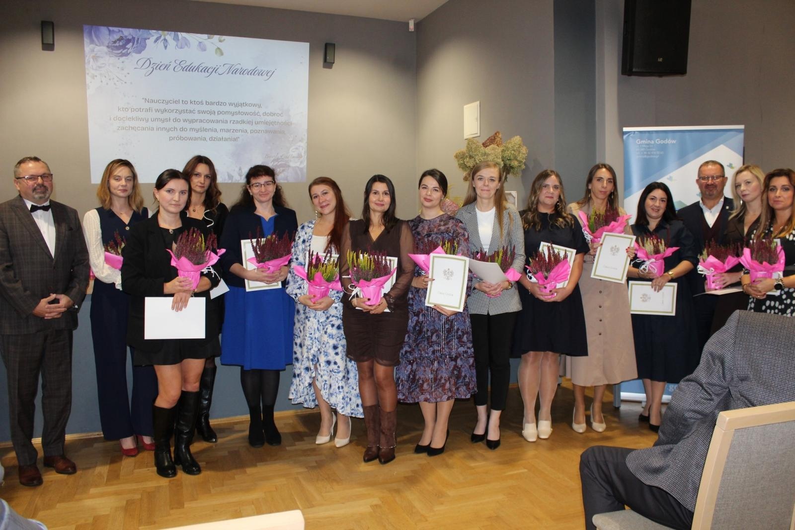 Zdjęcie w galerii na portalu naszwodzislaw.com: Dzień Edukacji Narodowej w Gminie Godów [FOTO] wiadomości z regionu