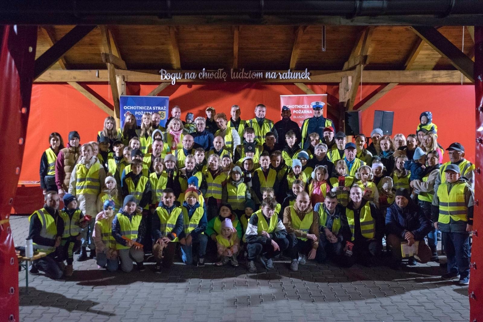 Zdjęcie w galerii na portalu naszwodzislaw.com: Edukacja i bezpieczeństwo w służbie społeczności. Jesienna akcja w Bluszczowie [FOTO] wiadomości z regionu