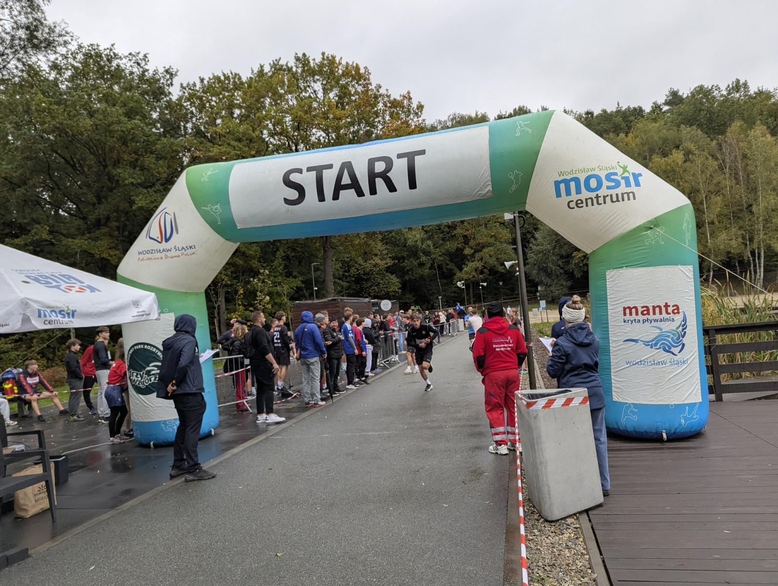 Zdjęcie w galerii na portalu naszwodzislaw.com: Sukces reprezentacji Zespołu Szkół Technicznych w biegach przełajowych wiadomości z regionu