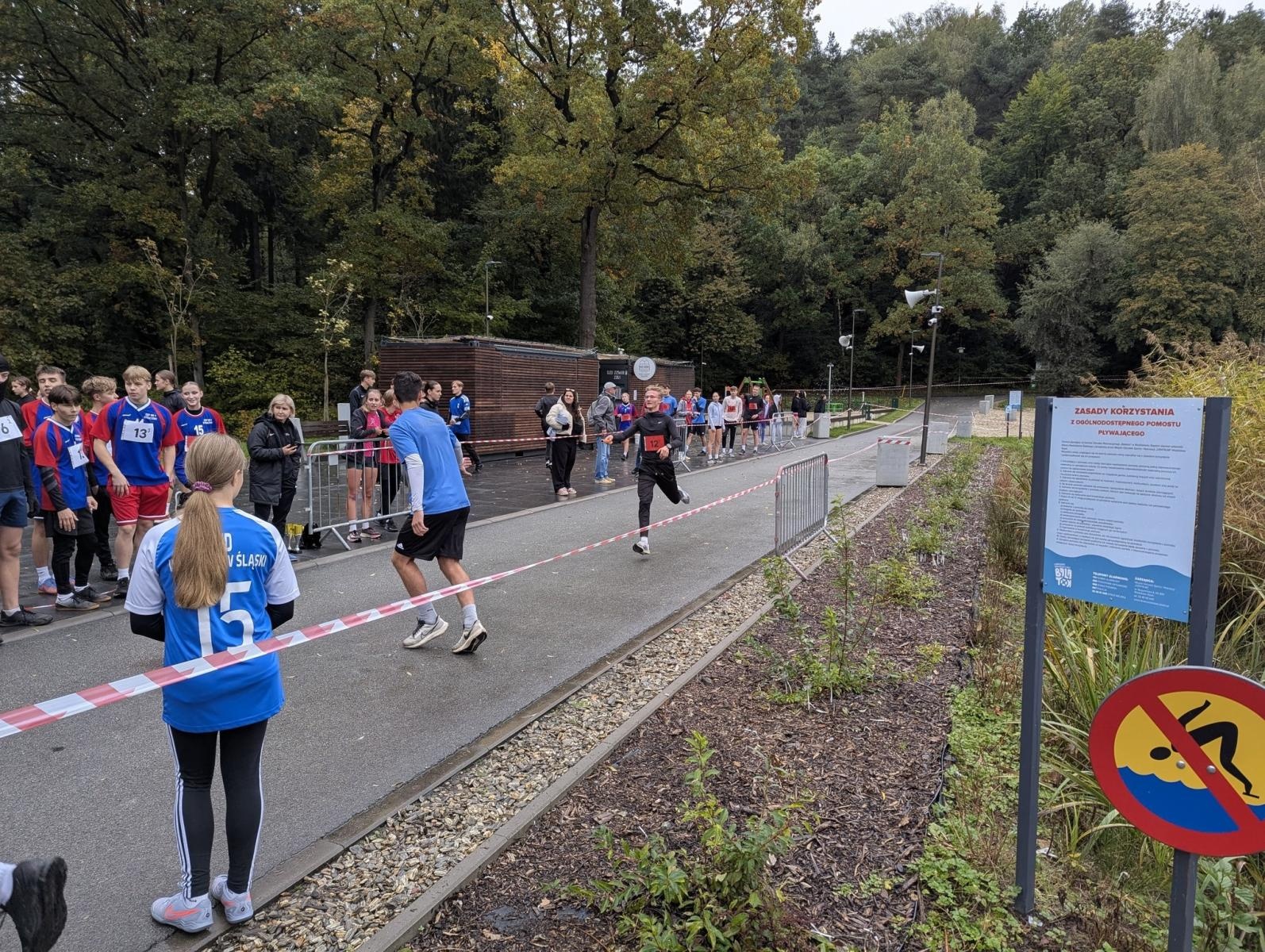 Zdjęcie w galerii na portalu naszwodzislaw.com: Sukces reprezentacji Zespołu Szkół Technicznych w biegach przełajowych wiadomości z regionu