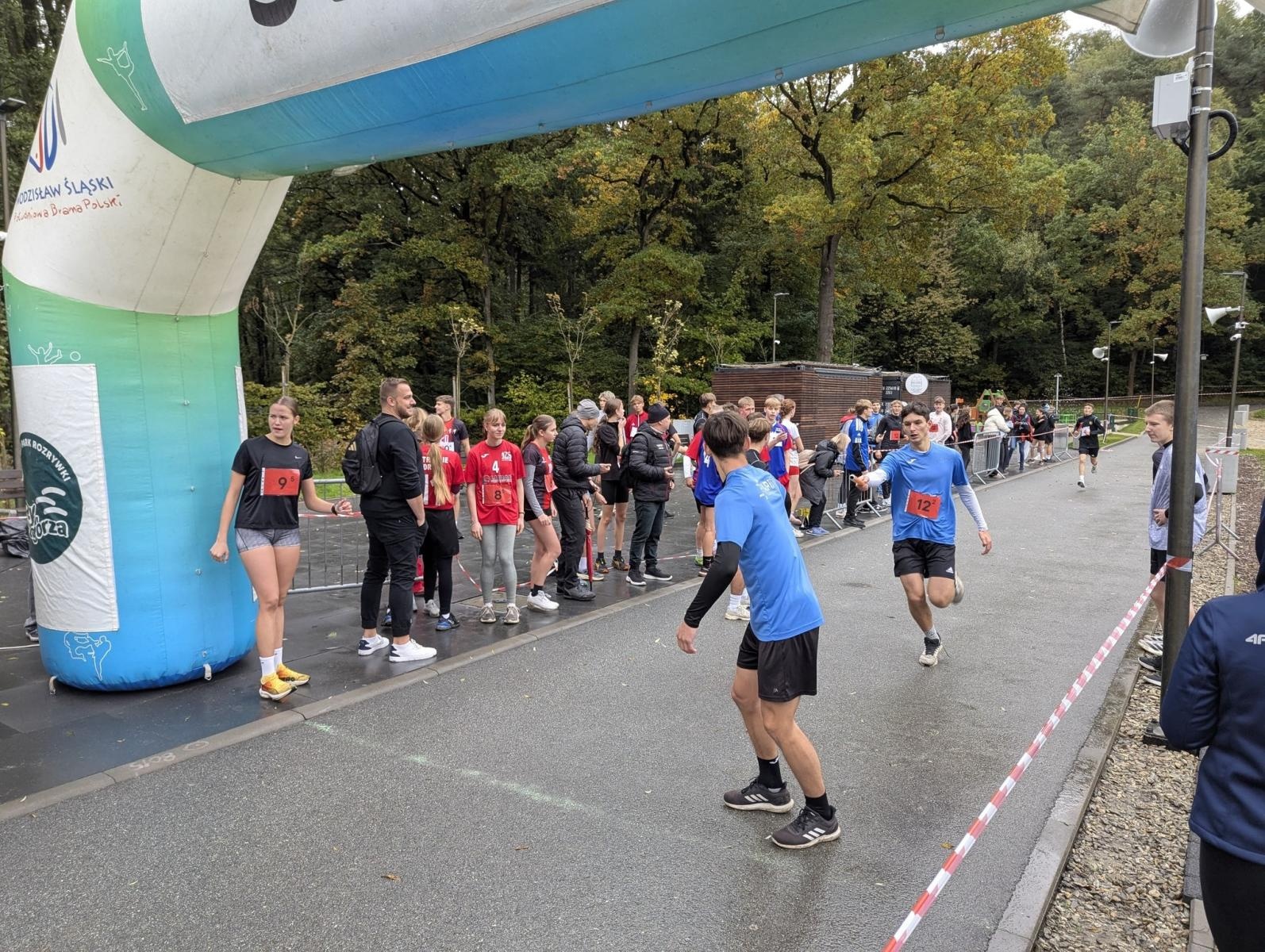 Zdjęcie w galerii na portalu naszwodzislaw.com: Sukces reprezentacji Zespołu Szkół Technicznych w biegach przełajowych wiadomości z regionu