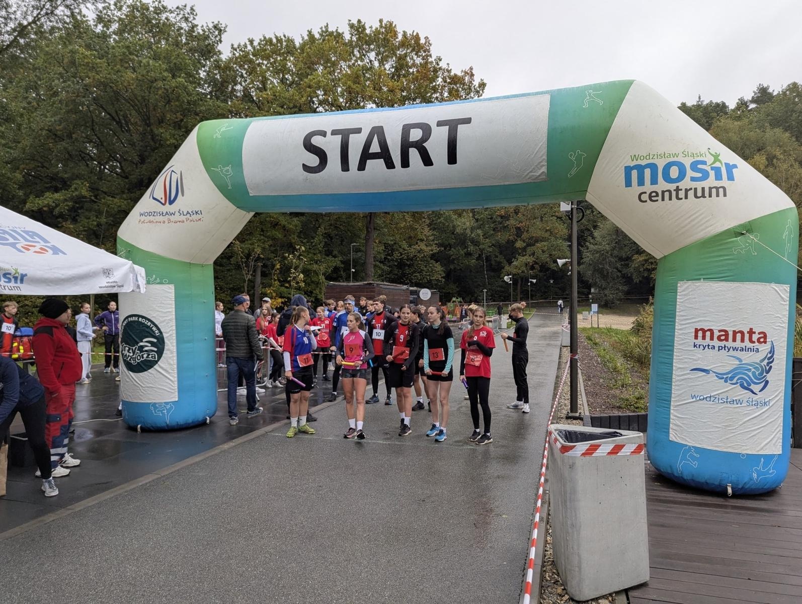 Zdjęcie w galerii na portalu naszwodzislaw.com: Sukces reprezentacji Zespołu Szkół Technicznych w biegach przełajowych wiadomości z regionu