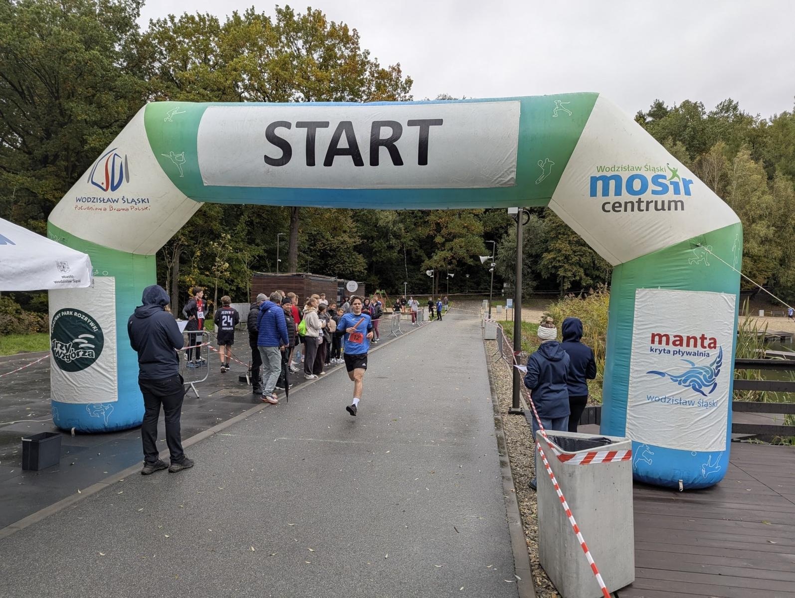 Zdjęcie w galerii na portalu naszwodzislaw.com: Sukces reprezentacji Zespołu Szkół Technicznych w biegach przełajowych wiadomości z regionu