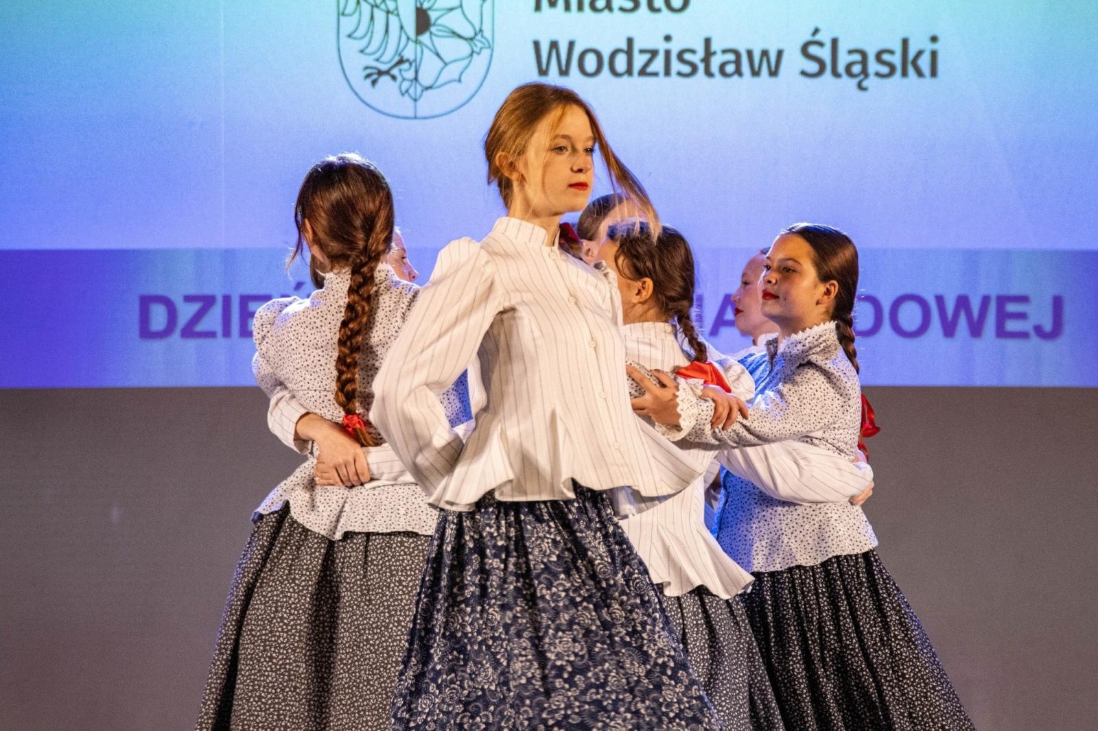 Zdjęcie w galerii na portalu naszwodzislaw.com: Wodzisław Śląski: Dzień Edukacji Narodowej w WCK [FOTO] wiadomości z regionu