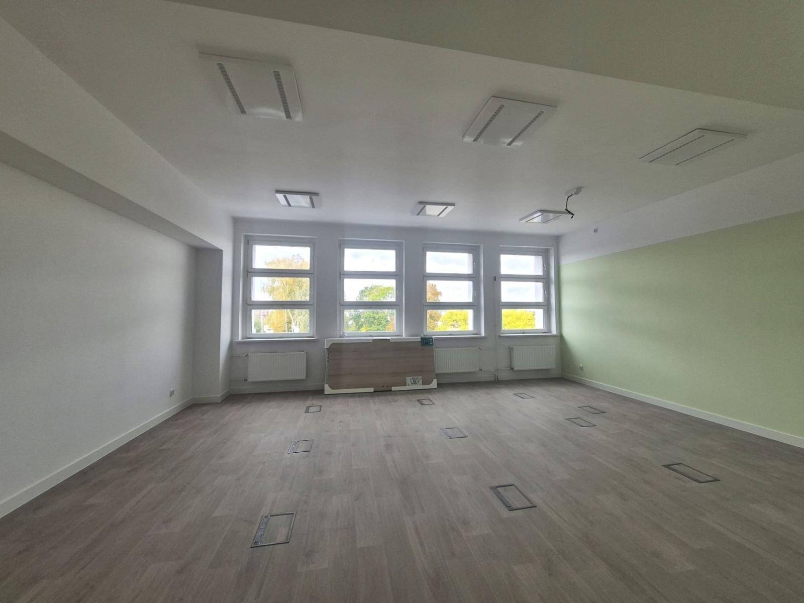 Zdjęcie w galerii na portalu naszwodzislaw.com: Nowa poradnia coraz bliżej. Trwają prace wykończeniowe wiadomości z regionu