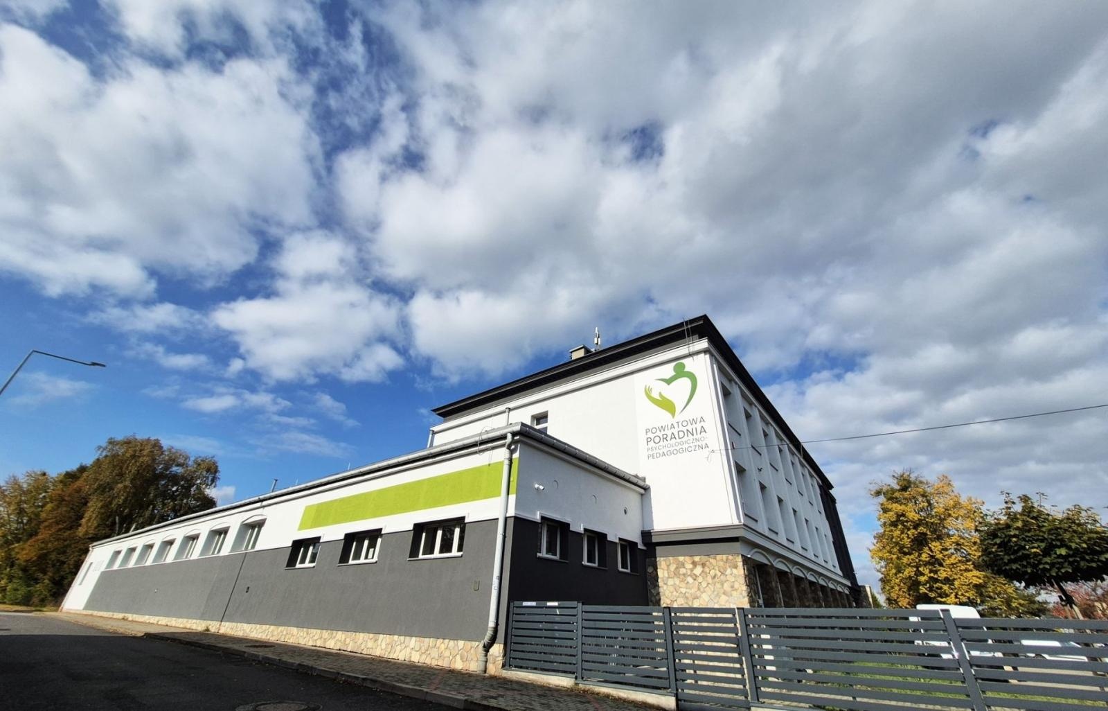 Zdjęcie w galerii na portalu naszwodzislaw.com: Nowa poradnia coraz bliżej. Trwają prace wykończeniowe wiadomości z regionu