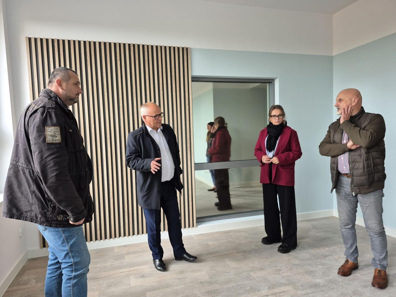 Zdjęcie w galerii na portalu naszwodzislaw.com: Nowa poradnia coraz bliżej. Trwają prace wykończeniowe wiadomości z regionu