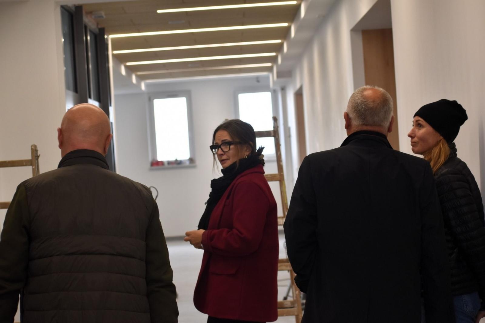 Zdjęcie w galerii na portalu naszwodzislaw.com: Nowa poradnia coraz bliżej. Trwają prace wykończeniowe wiadomości z regionu