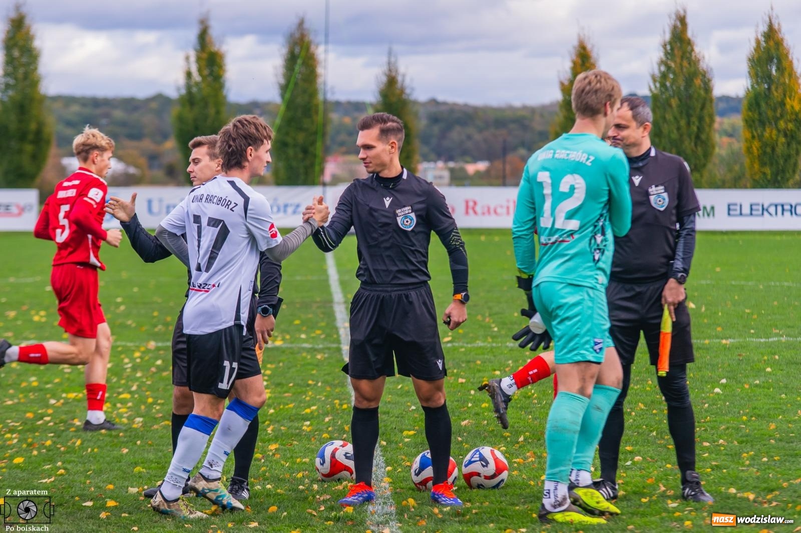 Zdjęcie w galerii na portalu naszwodzislaw.com: Klasa okręgowa: Pojedynek imienniczek na remis [FOTO] wiadomości z regionu