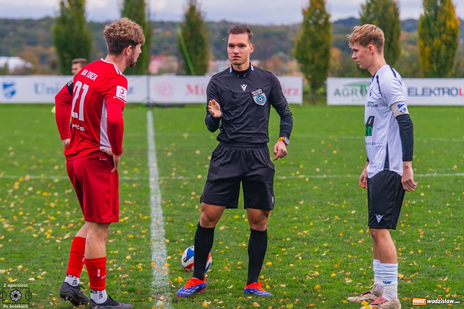 Zdjęcie w galerii na portalu naszwodzislaw.com: Klasa okręgowa: Pojedynek imienniczek na remis [FOTO] wiadomości z regionu