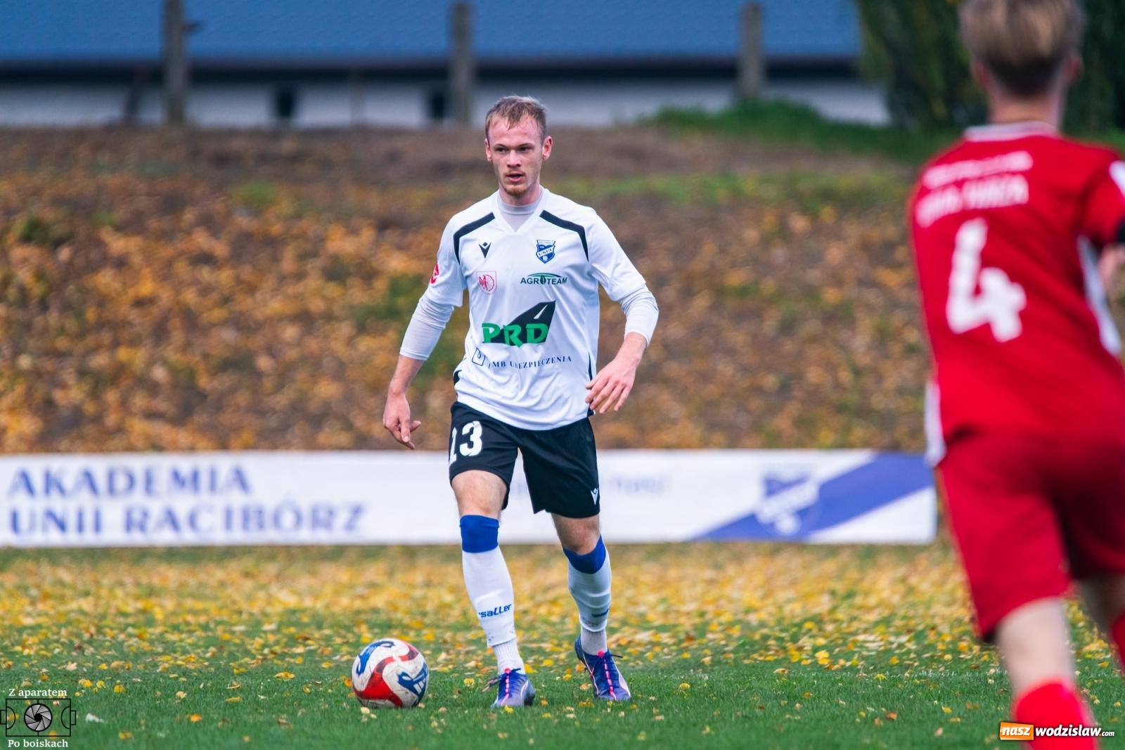 Zdjęcie w galerii na portalu naszwodzislaw.com: Klasa okręgowa: Pojedynek imienniczek na remis [FOTO] wiadomości z regionu