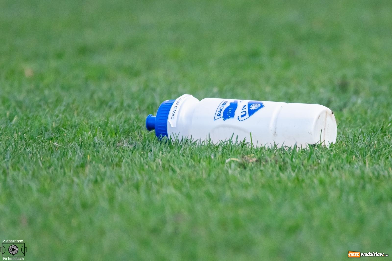 Zdjęcie w galerii na portalu naszwodzislaw.com: Klasa okręgowa: Pojedynek imienniczek na remis [FOTO] wiadomości z regionu