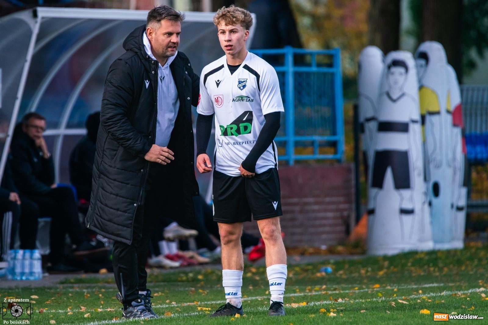 Zdjęcie w galerii na portalu naszwodzislaw.com: Klasa okręgowa: Pojedynek imienniczek na remis [FOTO] wiadomości z regionu