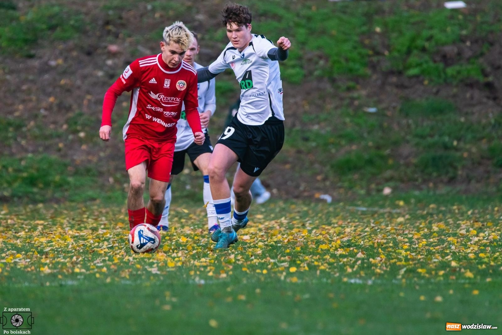 Zdjęcie w galerii na portalu naszwodzislaw.com: Klasa okręgowa: Pojedynek imienniczek na remis [FOTO] wiadomości z regionu