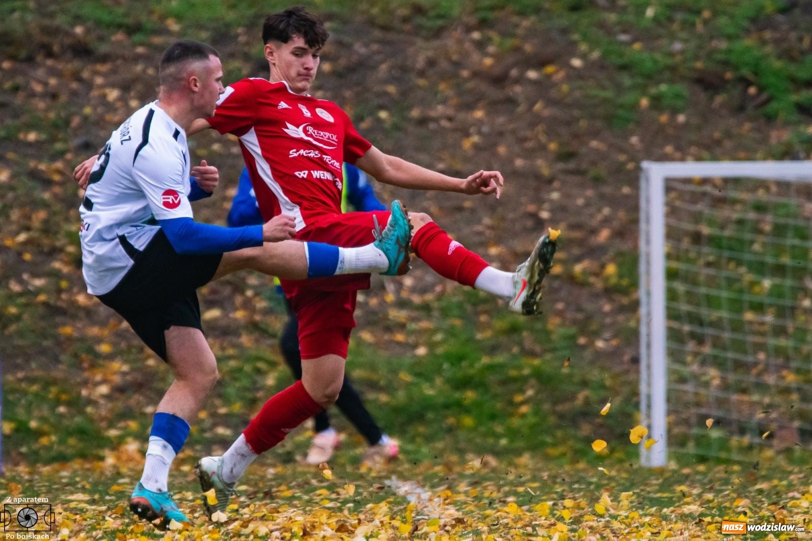 Zdjęcie w galerii na portalu naszwodzislaw.com: Klasa okręgowa: Pojedynek imienniczek na remis [FOTO] wiadomości z regionu