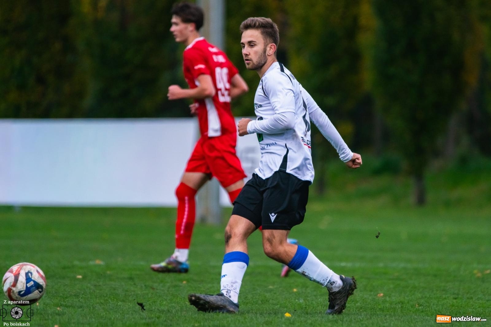 Zdjęcie w galerii na portalu naszwodzislaw.com: Klasa okręgowa: Pojedynek imienniczek na remis [FOTO] wiadomości z regionu