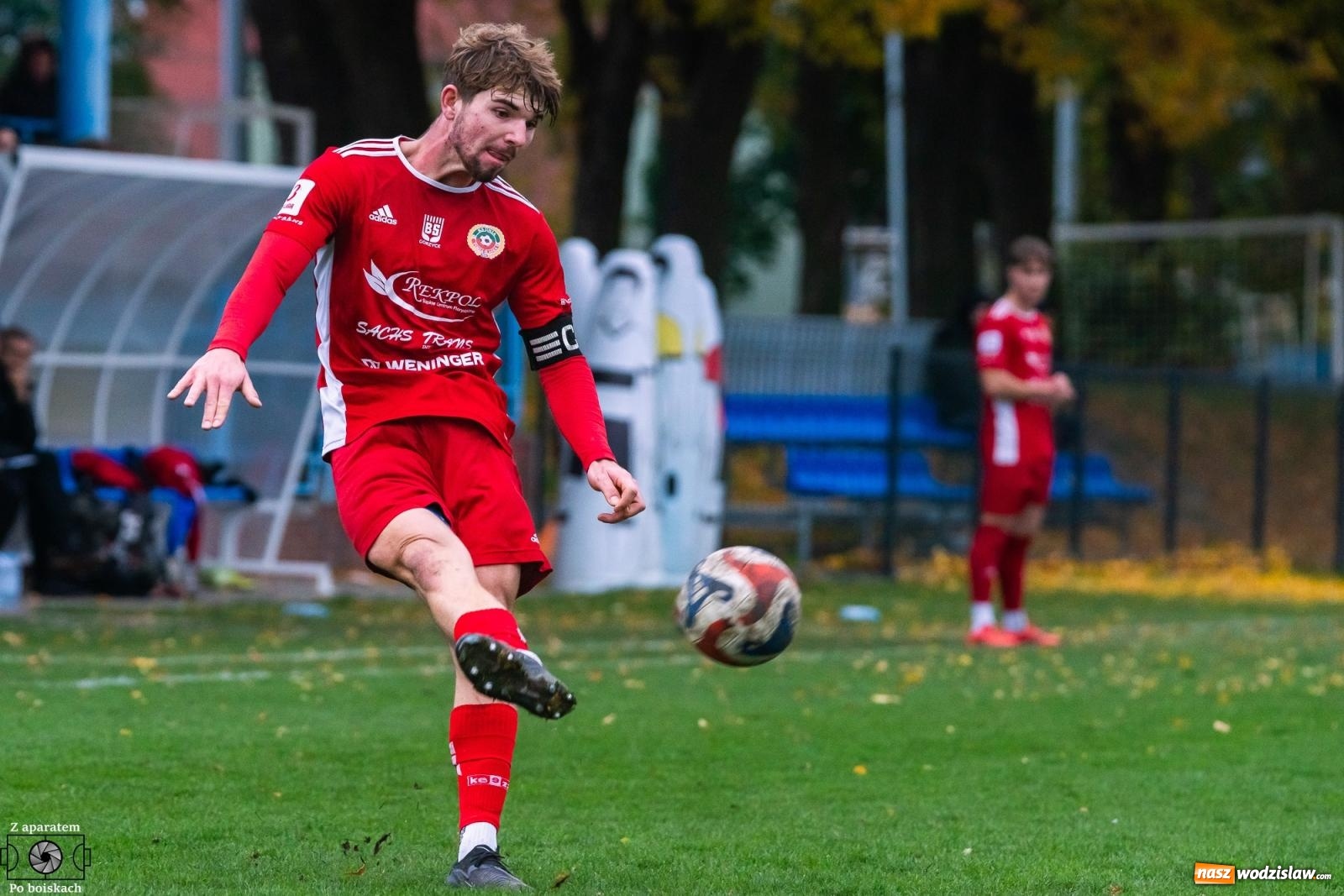 Zdjęcie w galerii na portalu naszwodzislaw.com: Klasa okręgowa: Pojedynek imienniczek na remis [FOTO] wiadomości z regionu