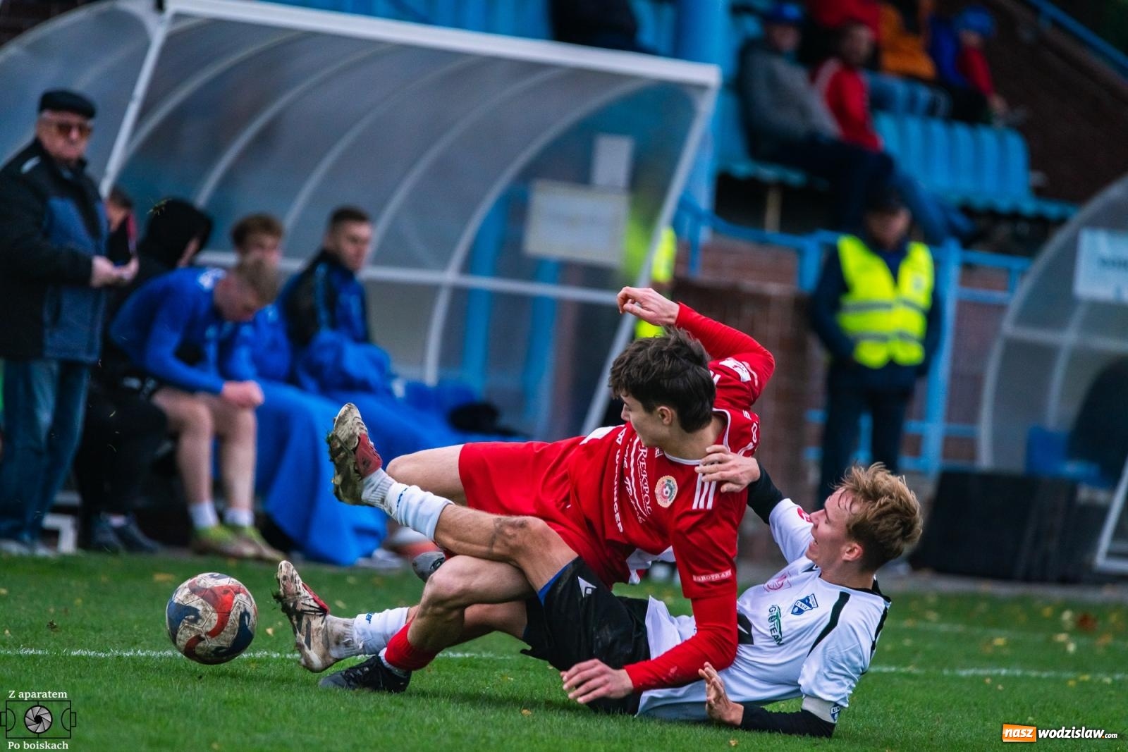 Zdjęcie w galerii na portalu naszwodzislaw.com: Klasa okręgowa: Pojedynek imienniczek na remis [FOTO] wiadomości z regionu
