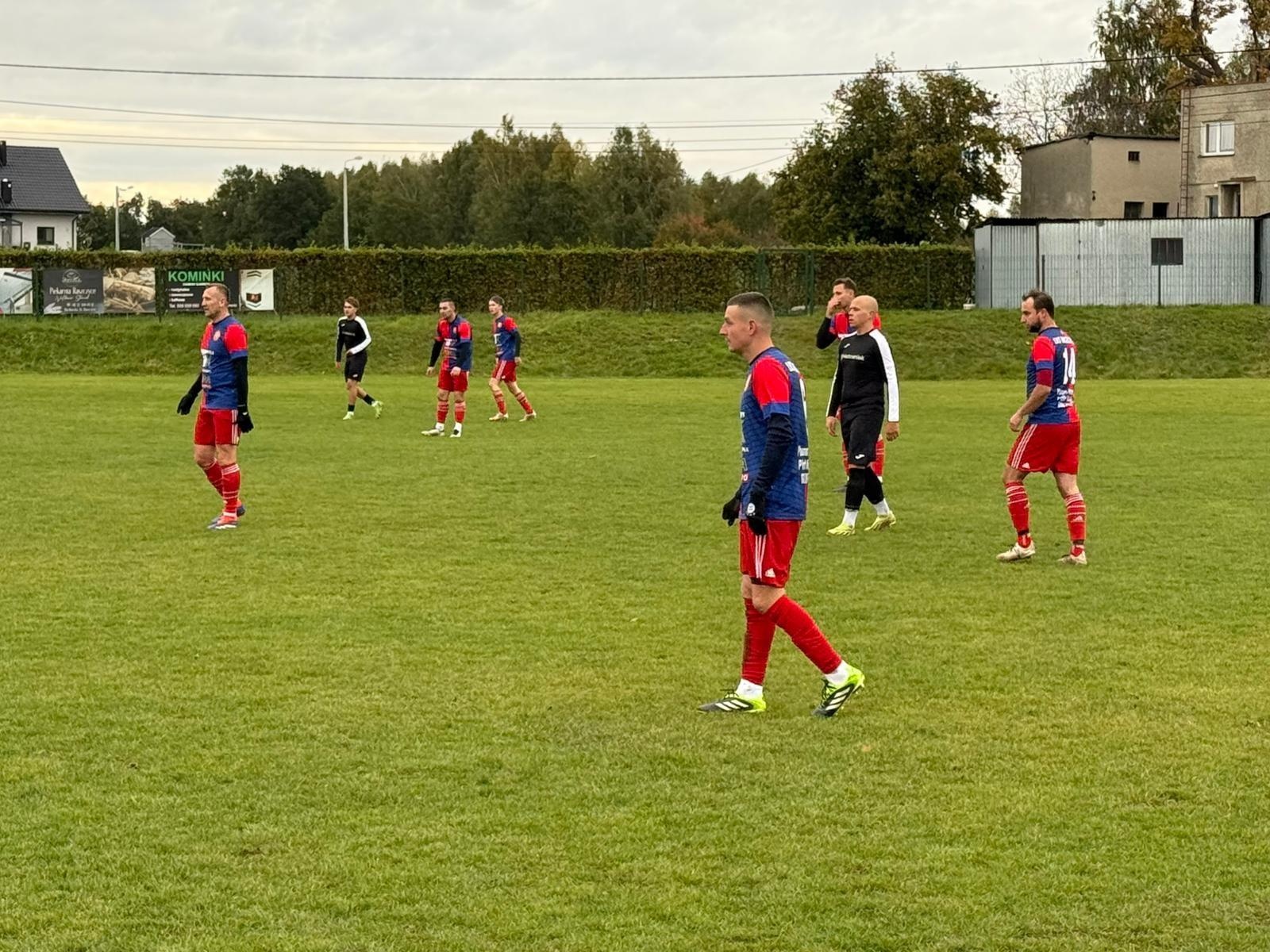 Zdjęcie w galerii na portalu naszwodzislaw.com: Rozwój Bełsznica bez punktów w Raszczycach wiadomości z regionu