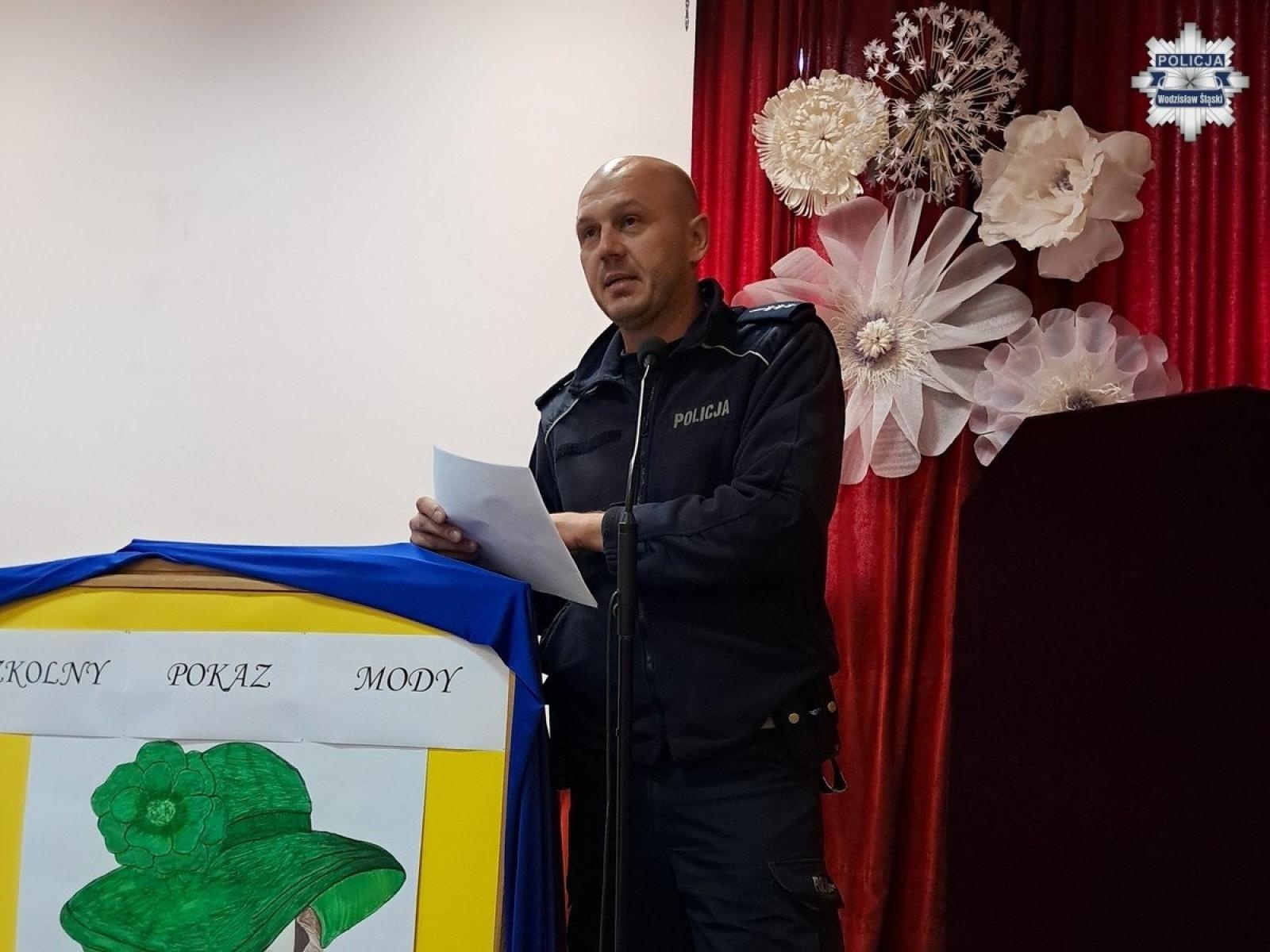 Zdjęcie w galerii na portalu naszwodzislaw.com: O bezpieczeństwie w ruchu drogowym w szkole w Marklowicach wiadomości z regionu