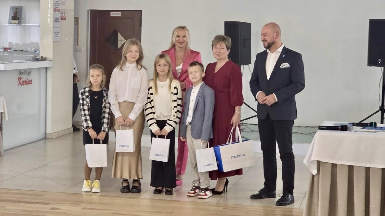 Zdjęcie w galerii na portalu naszwodzislaw.com: Dzień Edukacji Narodowej w Pszowie wiadomości z regionu