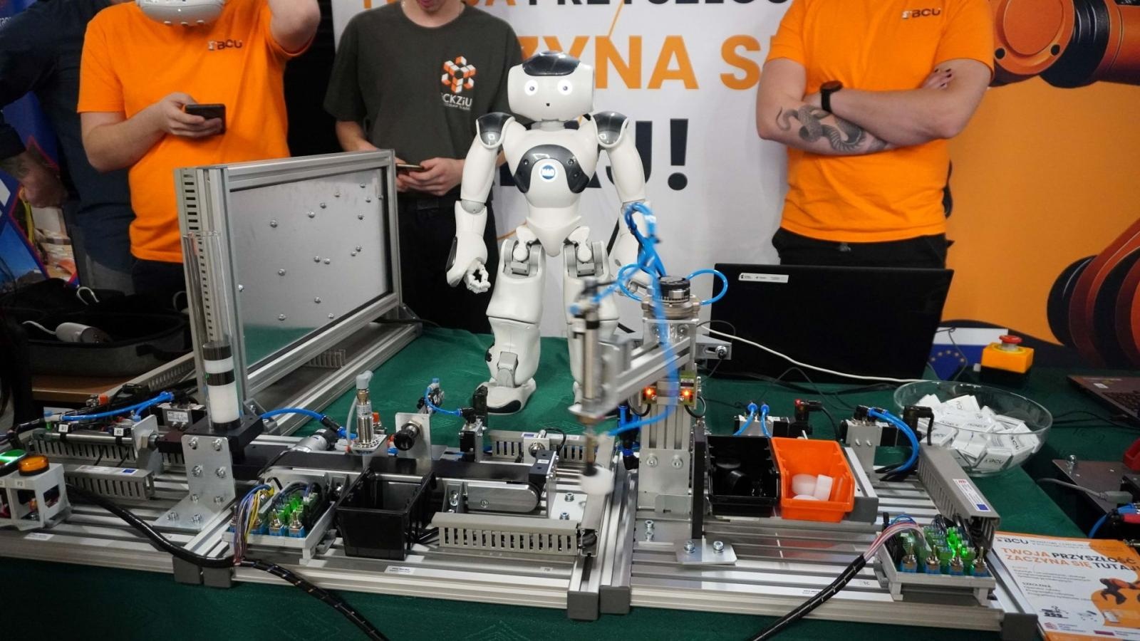 Zdjęcie w galerii na portalu naszwodzislaw.com: Zakręceni na punkcie Erasmus+ wiadomości z regionu