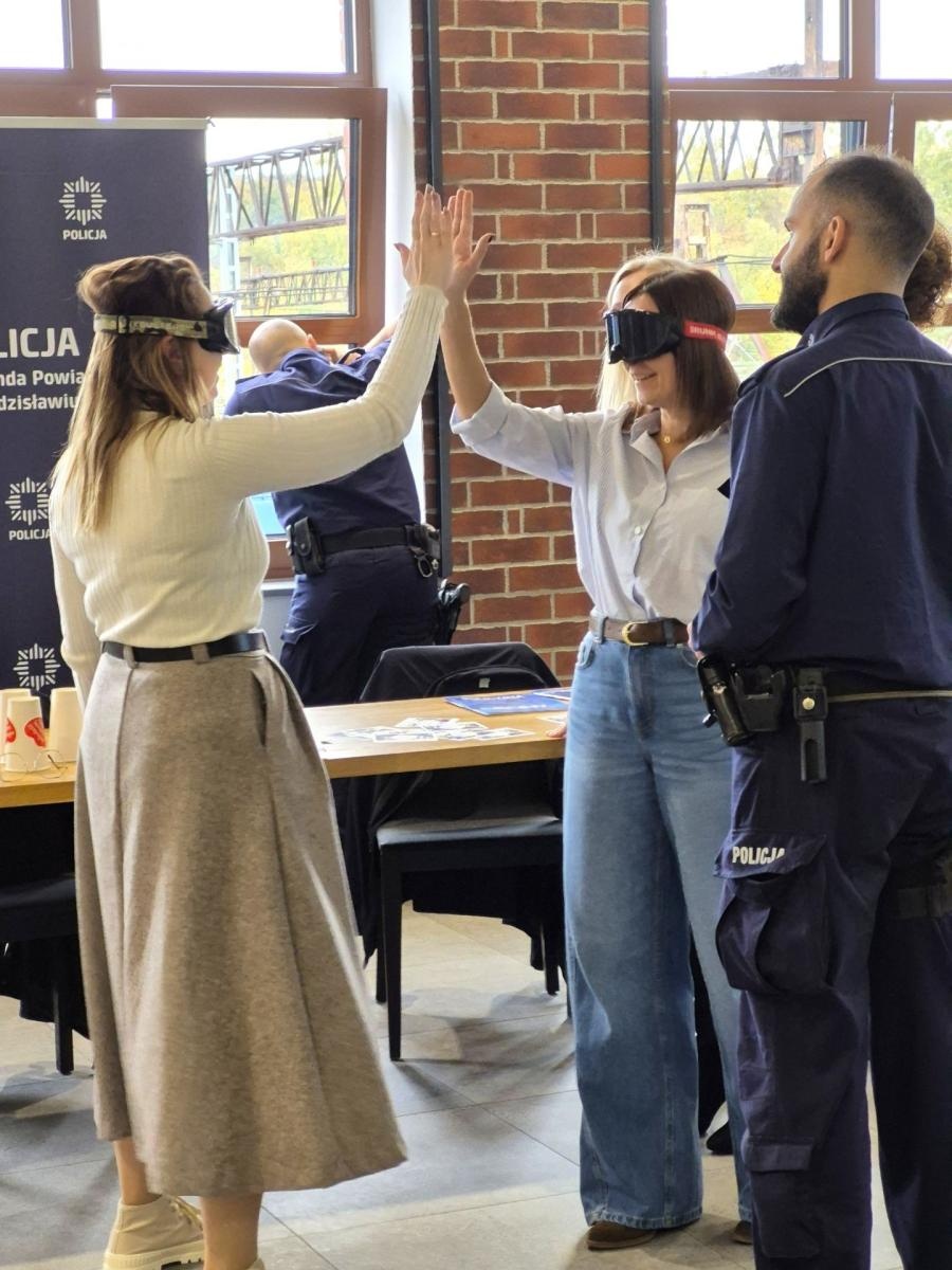 Zdjęcie w galerii na portalu naszwodzislaw.com: Stacja Relacja. Bilet do przyszłości młodych mieszkańców [FOTO] wiadomości z regionu