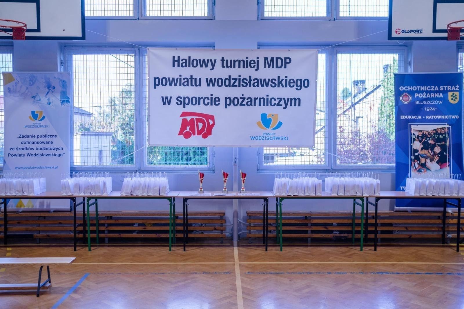 Zdjęcie w galerii na portalu naszwodzislaw.com: Halowy Turniej Młodzieżowych Drużyn Pożarniczych Powiatu Wodzisławskiego za nami wiadomości z regionu