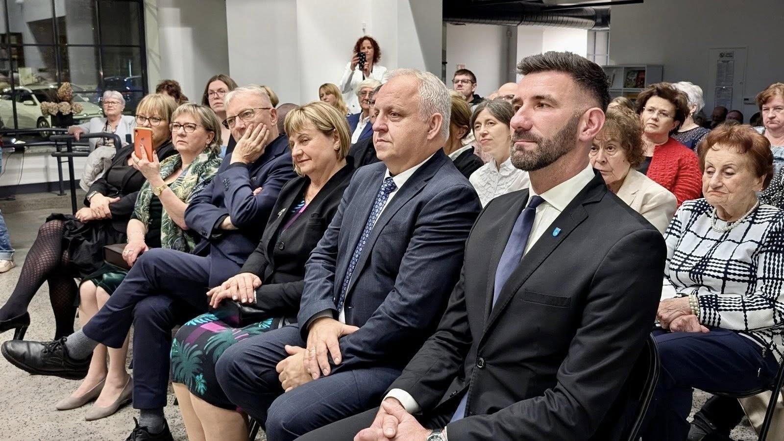 Zdjęcie w galerii na portalu naszwodzislaw.com: Pszów uhonorował Jacka Zganiacza. Recital fortepianowy i tytuł Honorowego Obywatela Miasta wiadomości z regionu