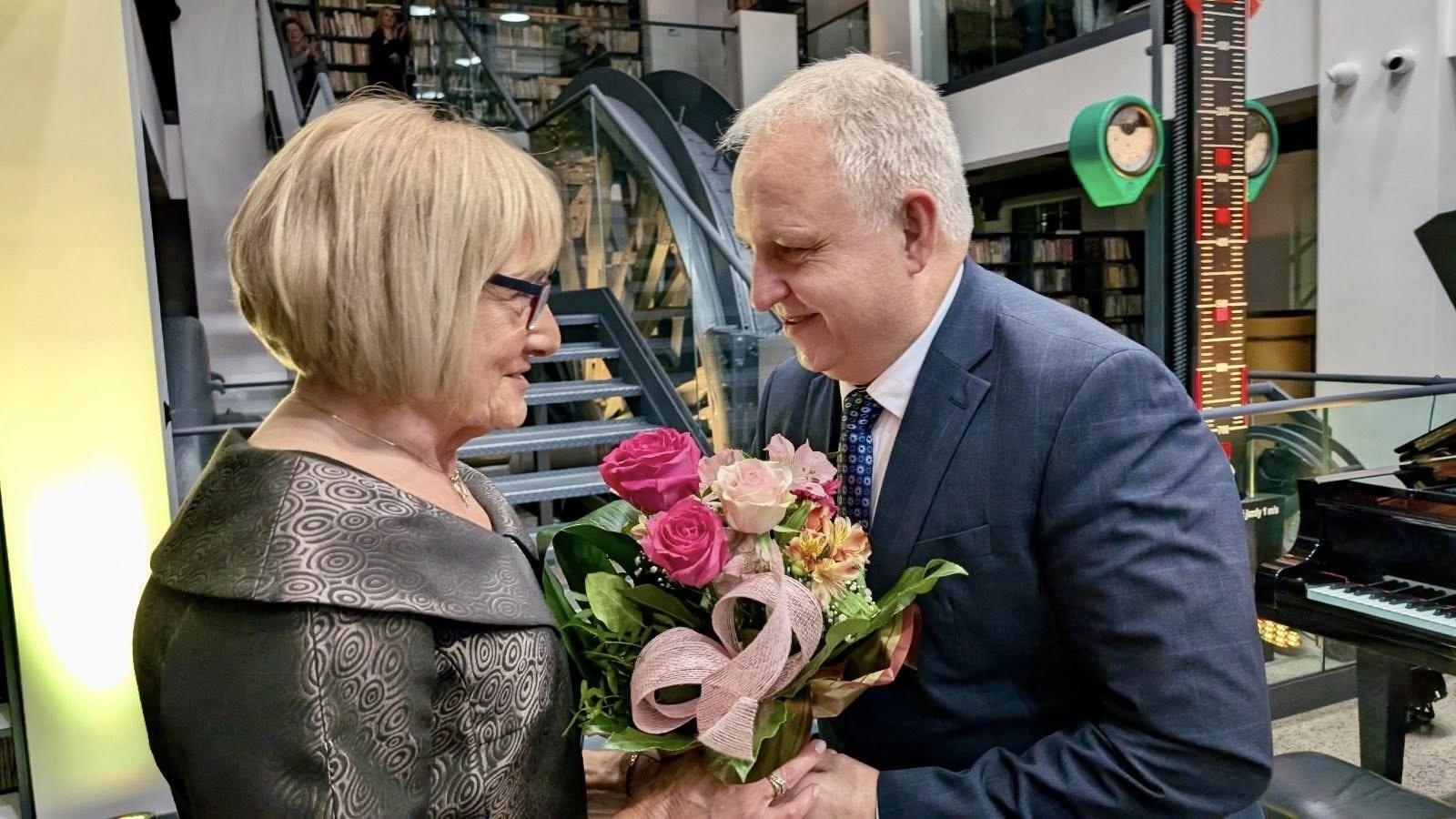 Zdjęcie w galerii na portalu naszwodzislaw.com: Pszów uhonorował Jacka Zganiacza. Recital fortepianowy i tytuł Honorowego Obywatela Miasta wiadomości z regionu