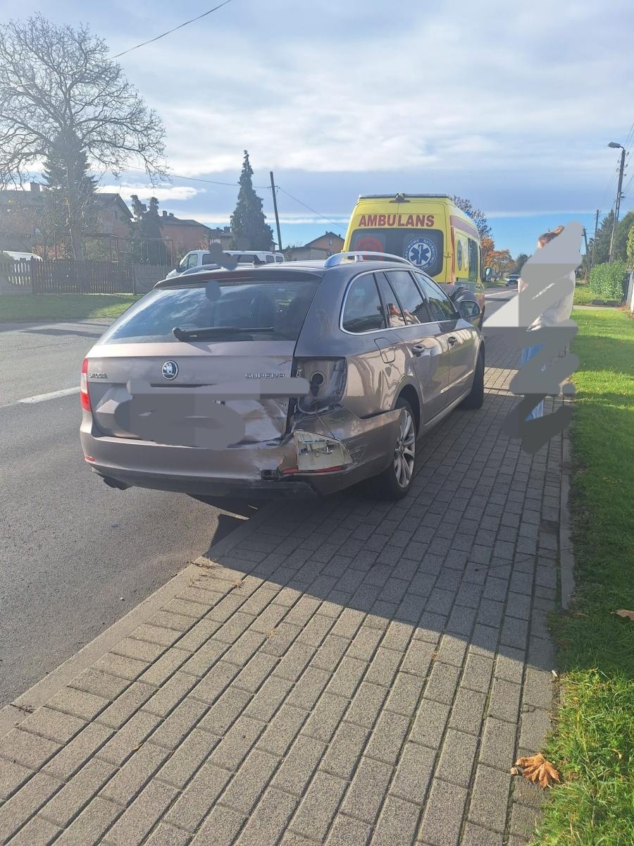 Zdjęcie w galerii na portalu naszwodzislaw.com: Rydułtowy: Zderzenie trzech pojazdów na Traugutta wiadomości z regionu