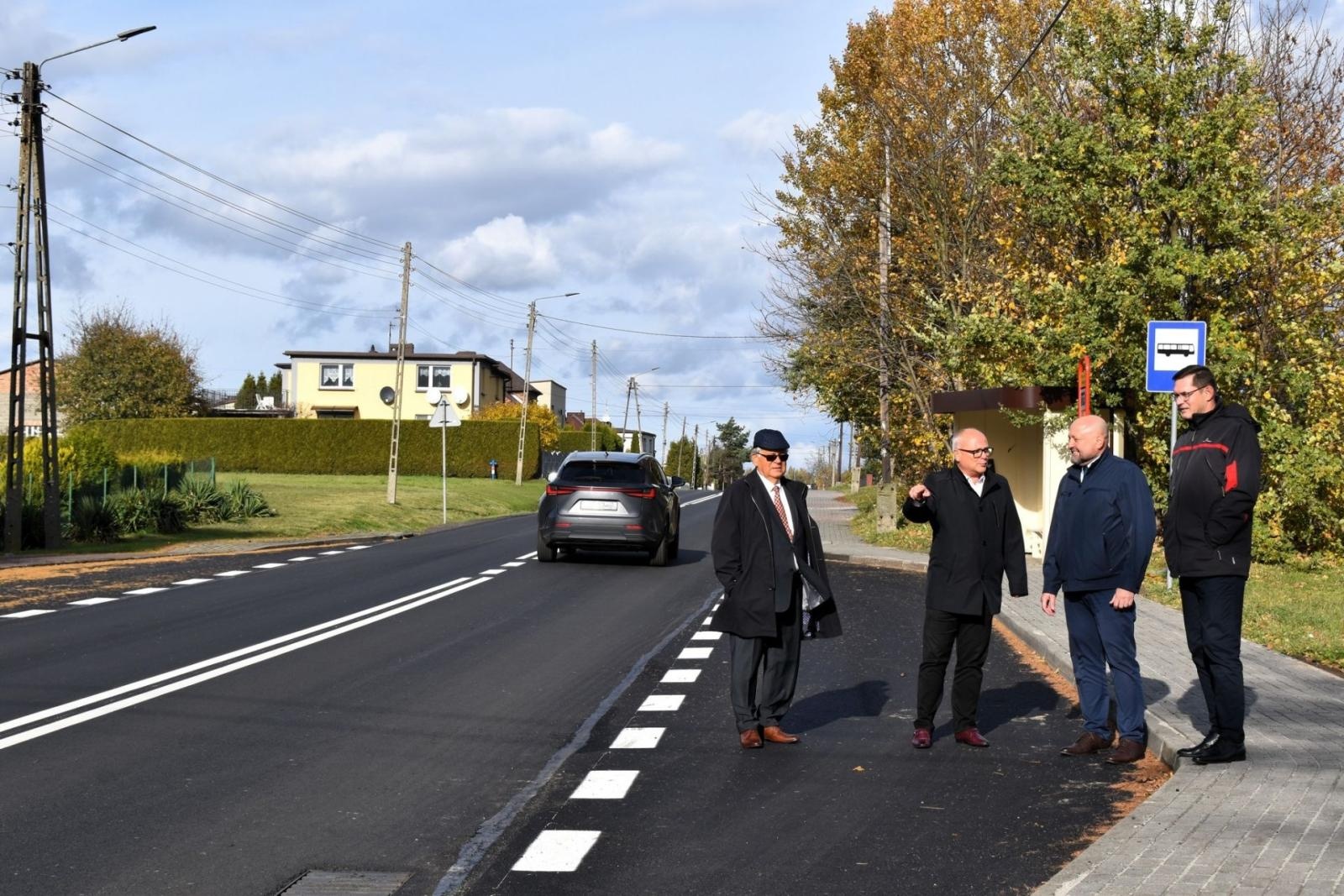 Zdjęcie w galerii na portalu naszwodzislaw.com: Ulica Wiosny Ludów w Marklowicach po remoncie wiadomości z regionu