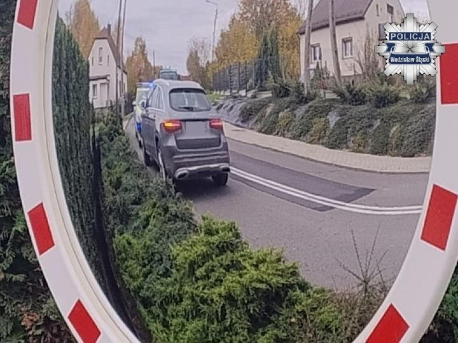 Zdjęcie w galerii na portalu naszwodzislaw.com: Krostoszowice: Pijany 20-latek spowodował kolizję wiadomości z regionu