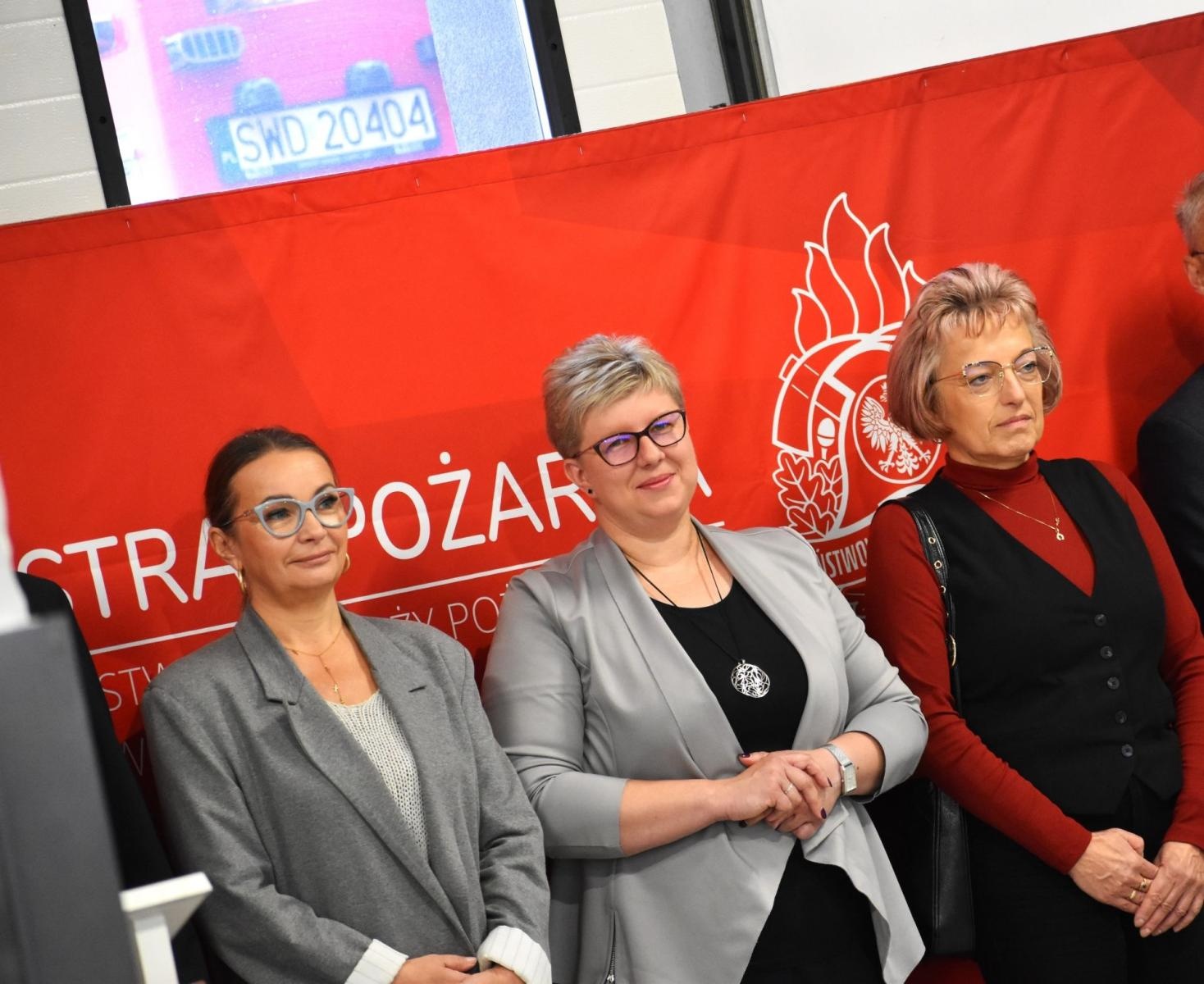 Zdjęcie w galerii na portalu naszwodzislaw.com: Bartosz Deberny zastępcą Komendanta Powiatowego PSP. Nowy dowódca JRG i awanse wiadomości z regionu