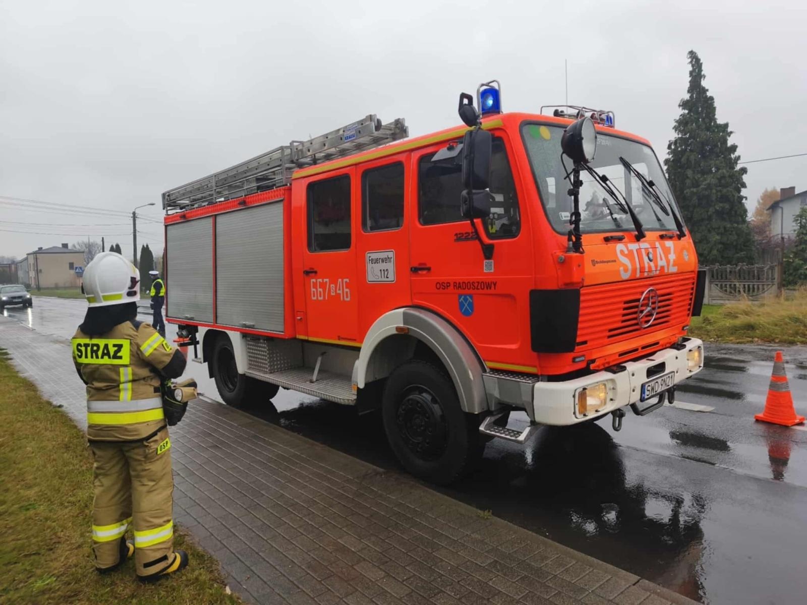 Zdjęcie w galerii na portalu naszwodzislaw.com: Jedna osoba poszkodowana w pożarze domu w Rydułtowach wiadomości z regionu