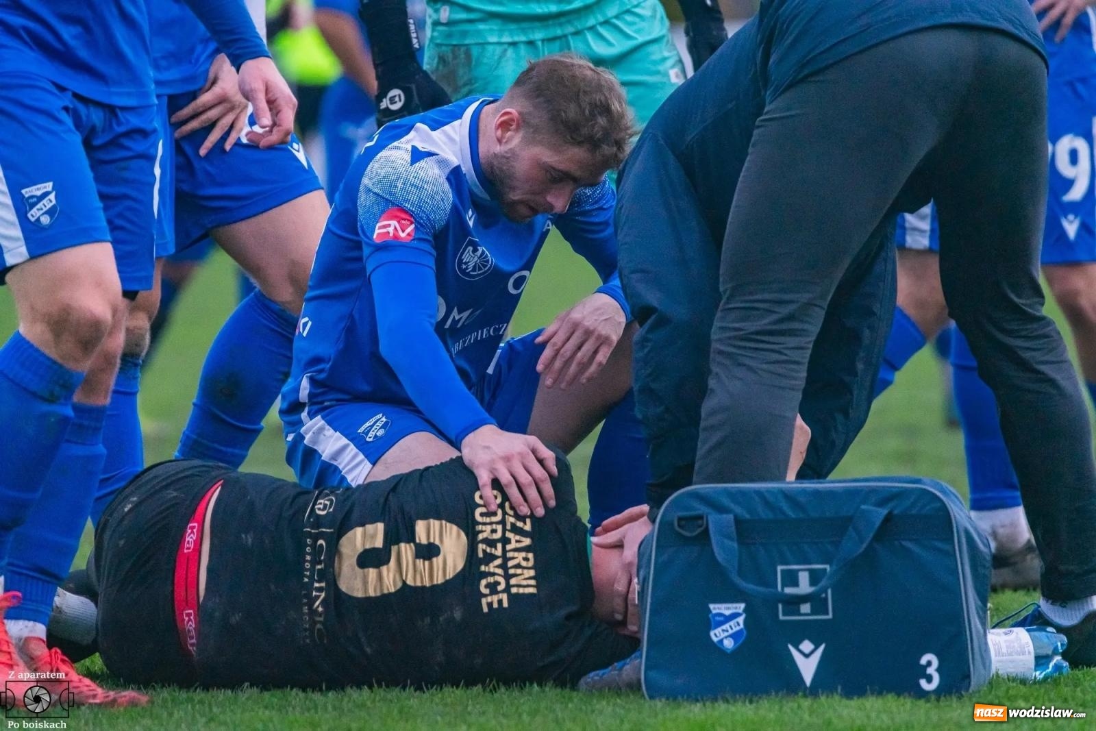 Zdjęcie w galerii na portalu naszwodzislaw.com: Unia Racibórz pokonała Czarnych Gorzyce. Przy Srebrnej polała się krew! [FOTO i WIDEO] wiadomości z regionu