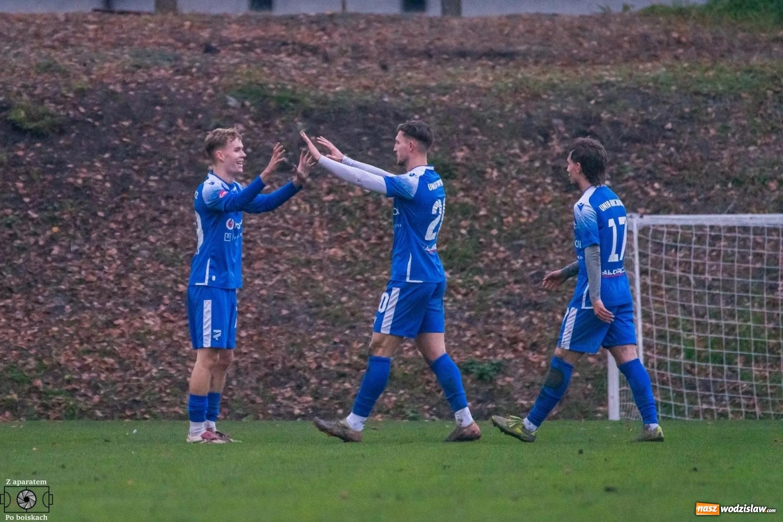 Zdjęcie w galerii na portalu naszwodzislaw.com: Unia Racibórz pokonała Czarnych Gorzyce. Przy Srebrnej polała się krew! [FOTO i WIDEO] wiadomości z regionu