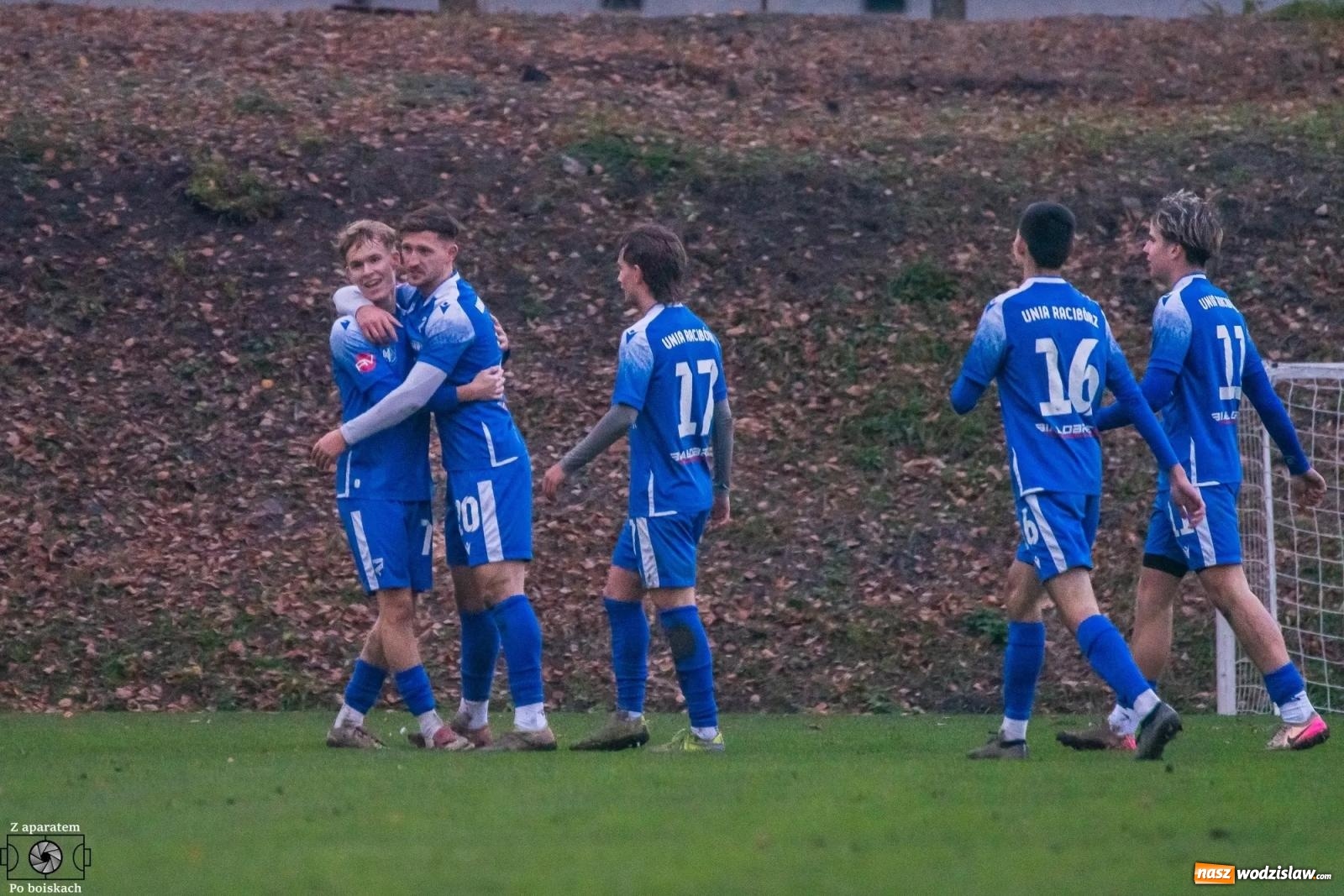 Zdjęcie w galerii na portalu naszwodzislaw.com: Unia Racibórz pokonała Czarnych Gorzyce. Przy Srebrnej polała się krew! [FOTO i WIDEO] wiadomości z regionu