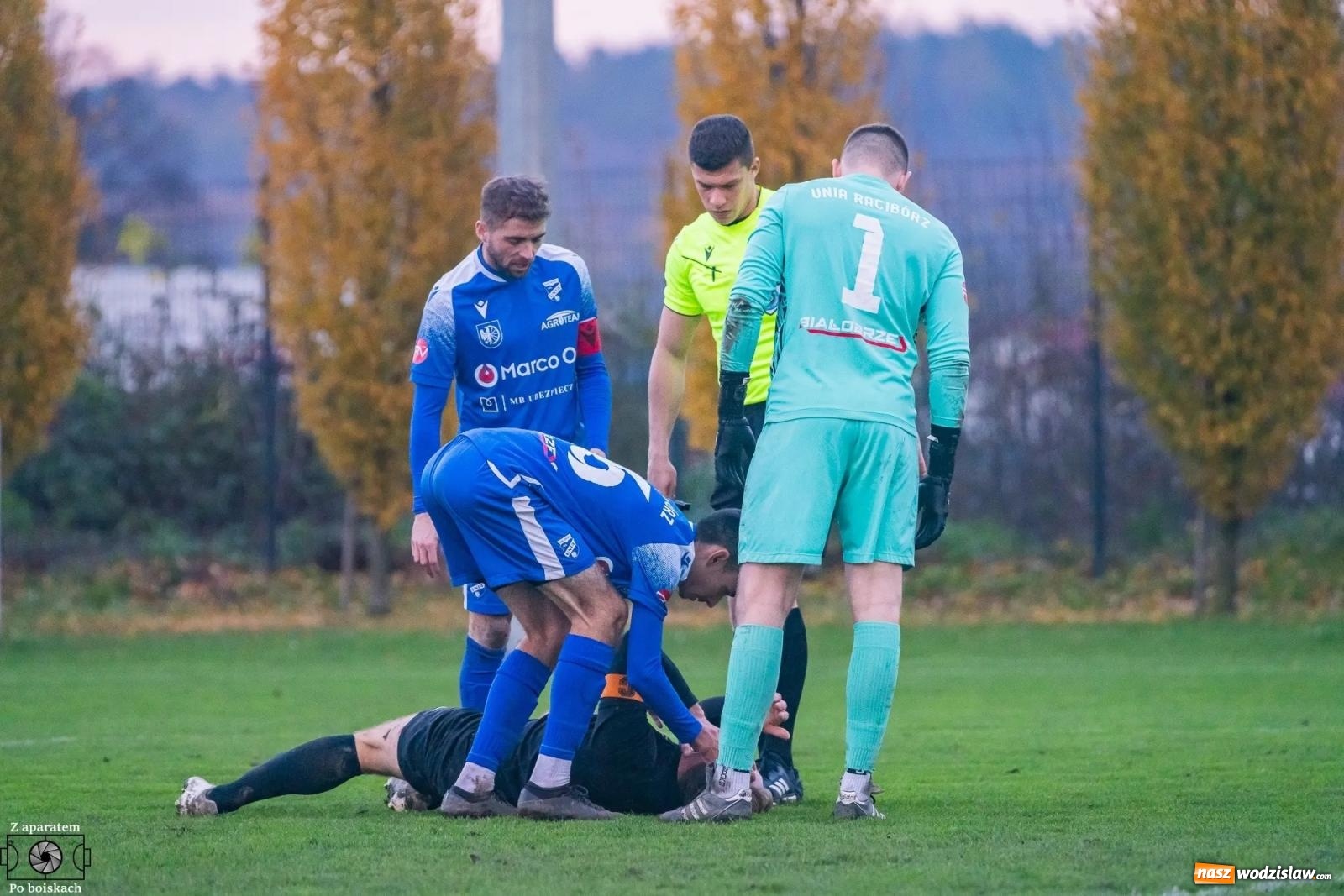 Zdjęcie w galerii na portalu naszwodzislaw.com: Unia Racibórz pokonała Czarnych Gorzyce. Przy Srebrnej polała się krew! [FOTO i WIDEO] wiadomości z regionu