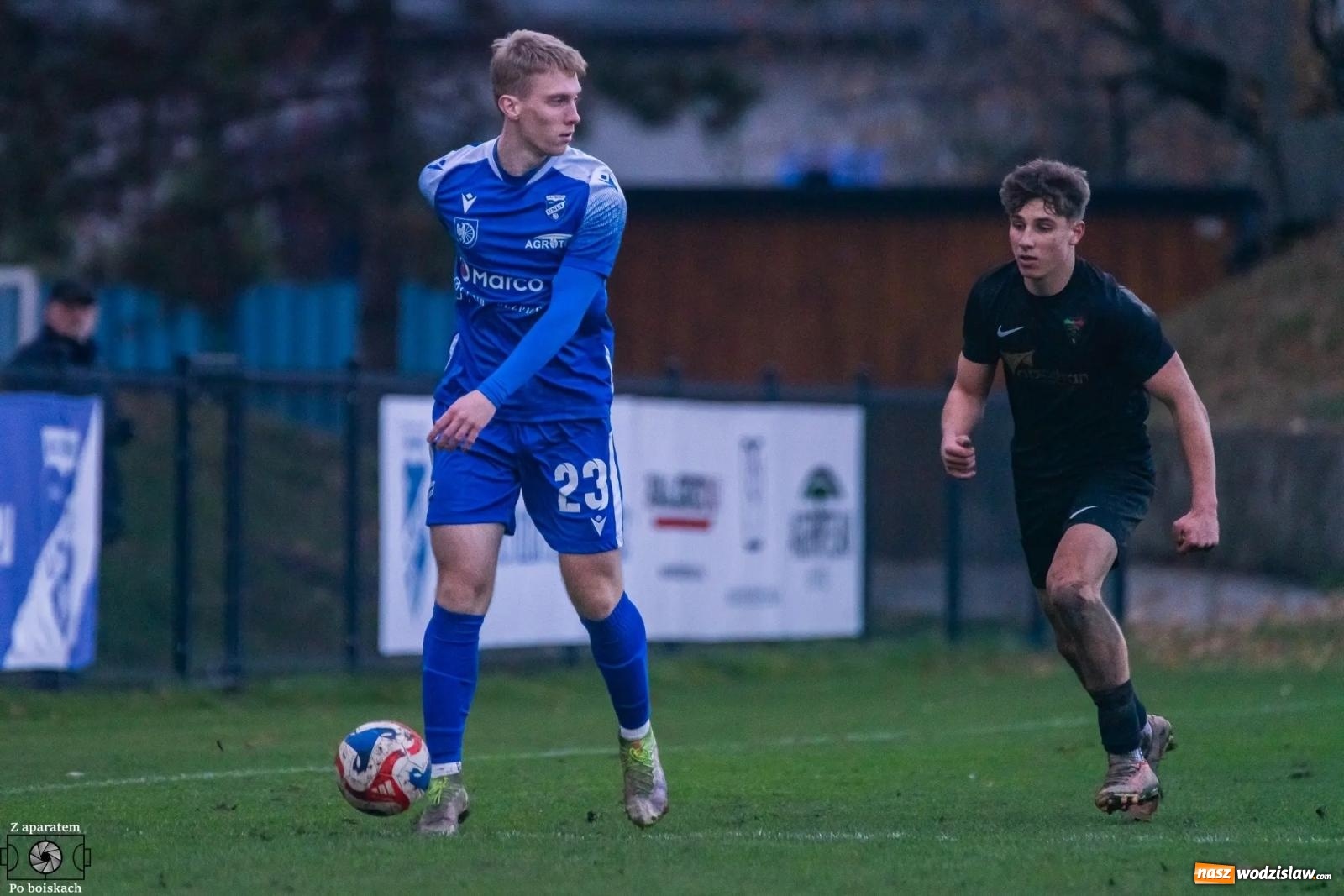 Zdjęcie w galerii na portalu naszwodzislaw.com: Unia Racibórz pokonała Czarnych Gorzyce. Przy Srebrnej polała się krew! [FOTO i WIDEO] wiadomości z regionu