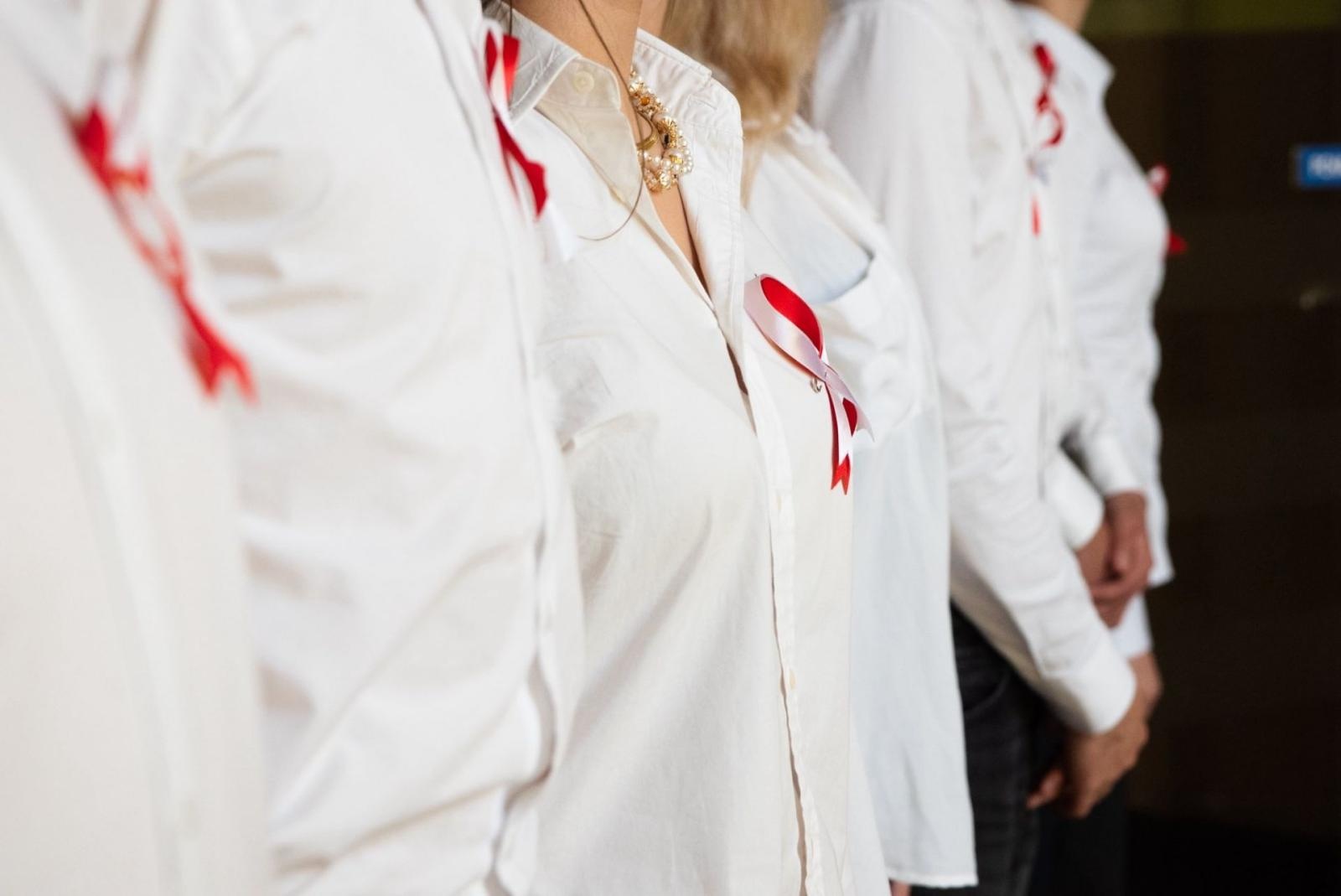 Zdjęcie w galerii na portalu naszwodzislaw.com: Placówki oświatowe powiatu włączyły się w akcję Szkoła do hymnu wiadomości z regionu