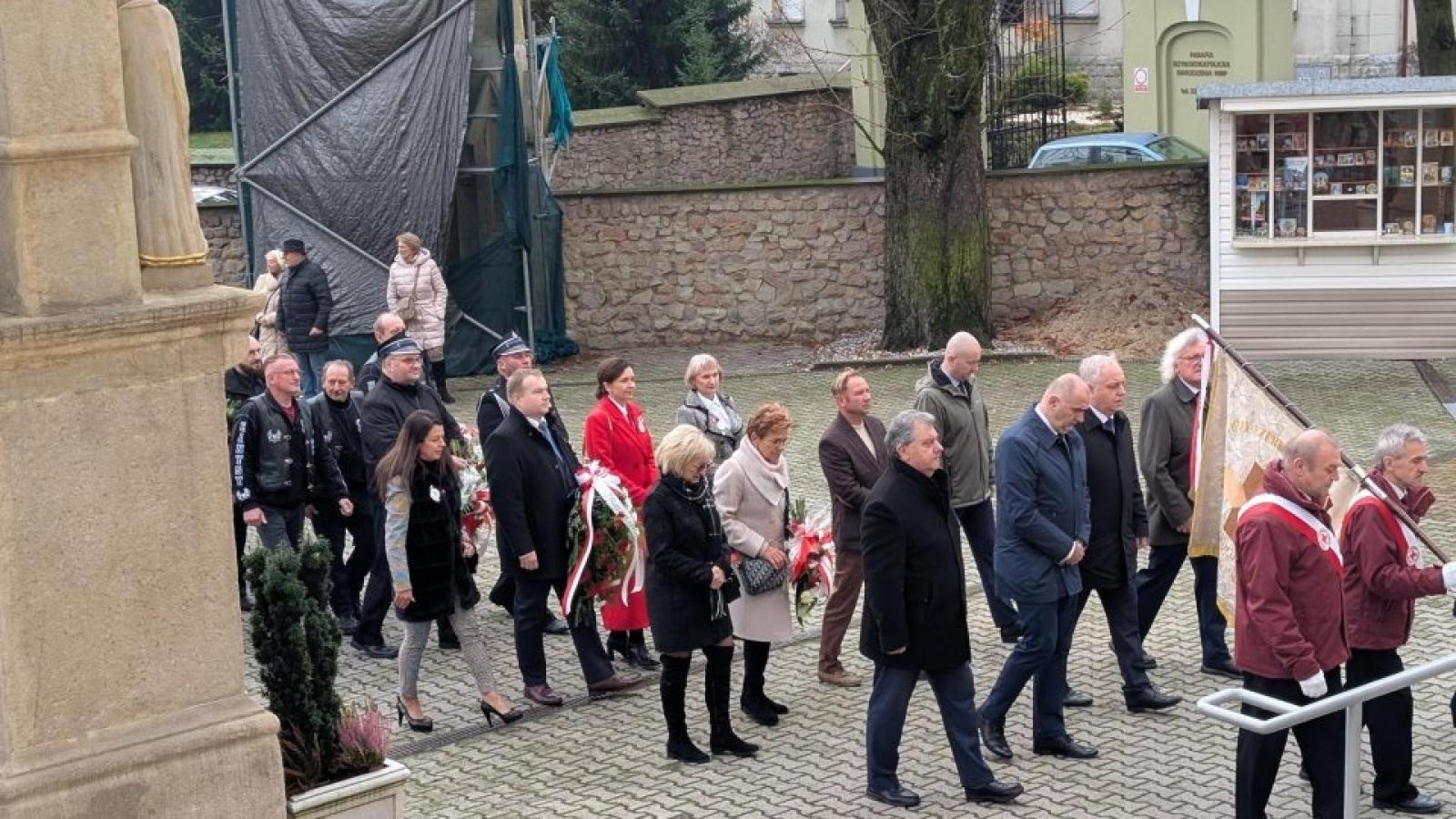 Zdjęcie w galerii na portalu naszwodzislaw.com: Pszów uczcił Narodowe Święto Niepodległości [FOTO] wiadomości z regionu