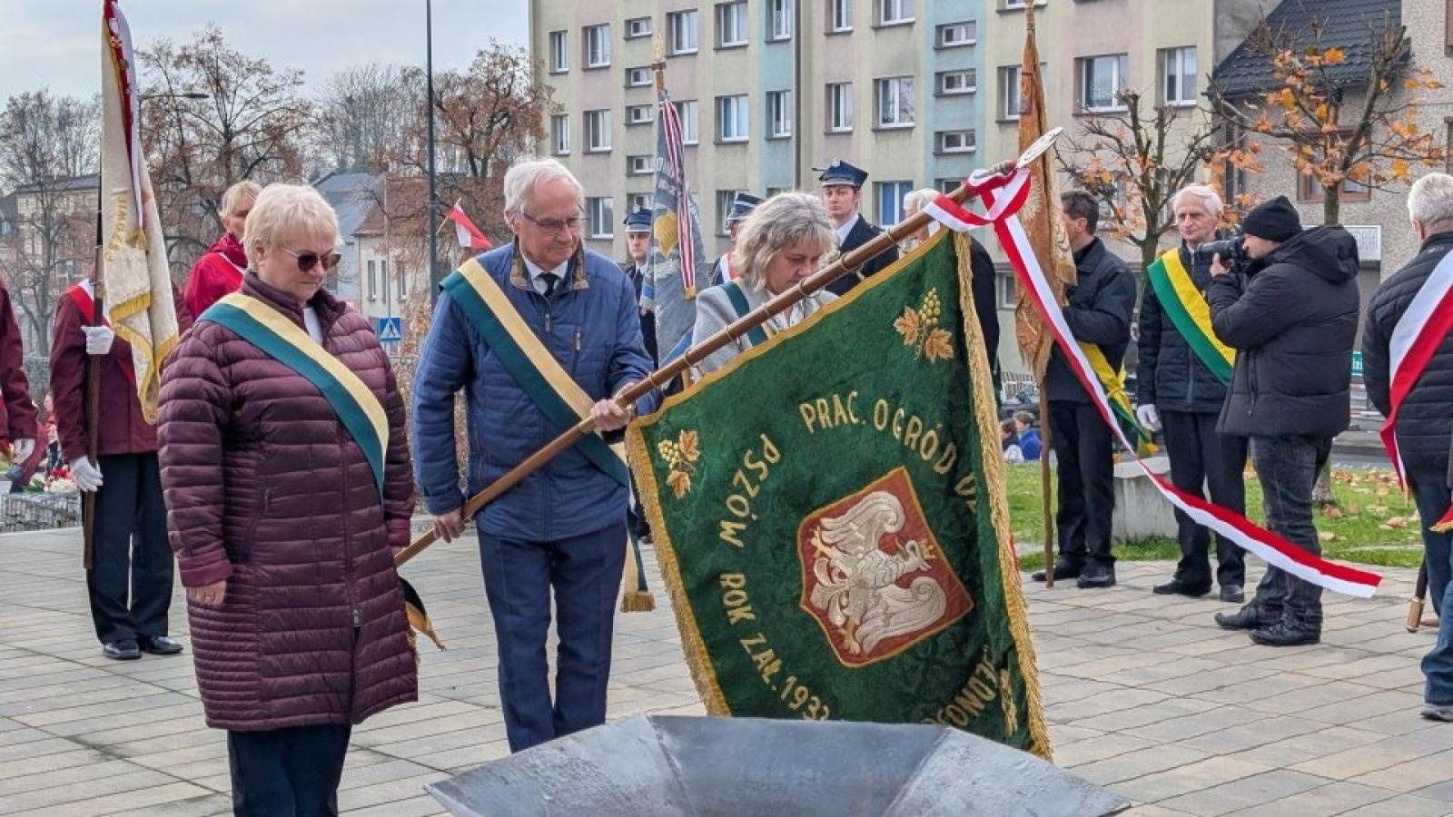 Zdjęcie w galerii na portalu naszwodzislaw.com: Pszów uczcił Narodowe Święto Niepodległości [FOTO] wiadomości z regionu