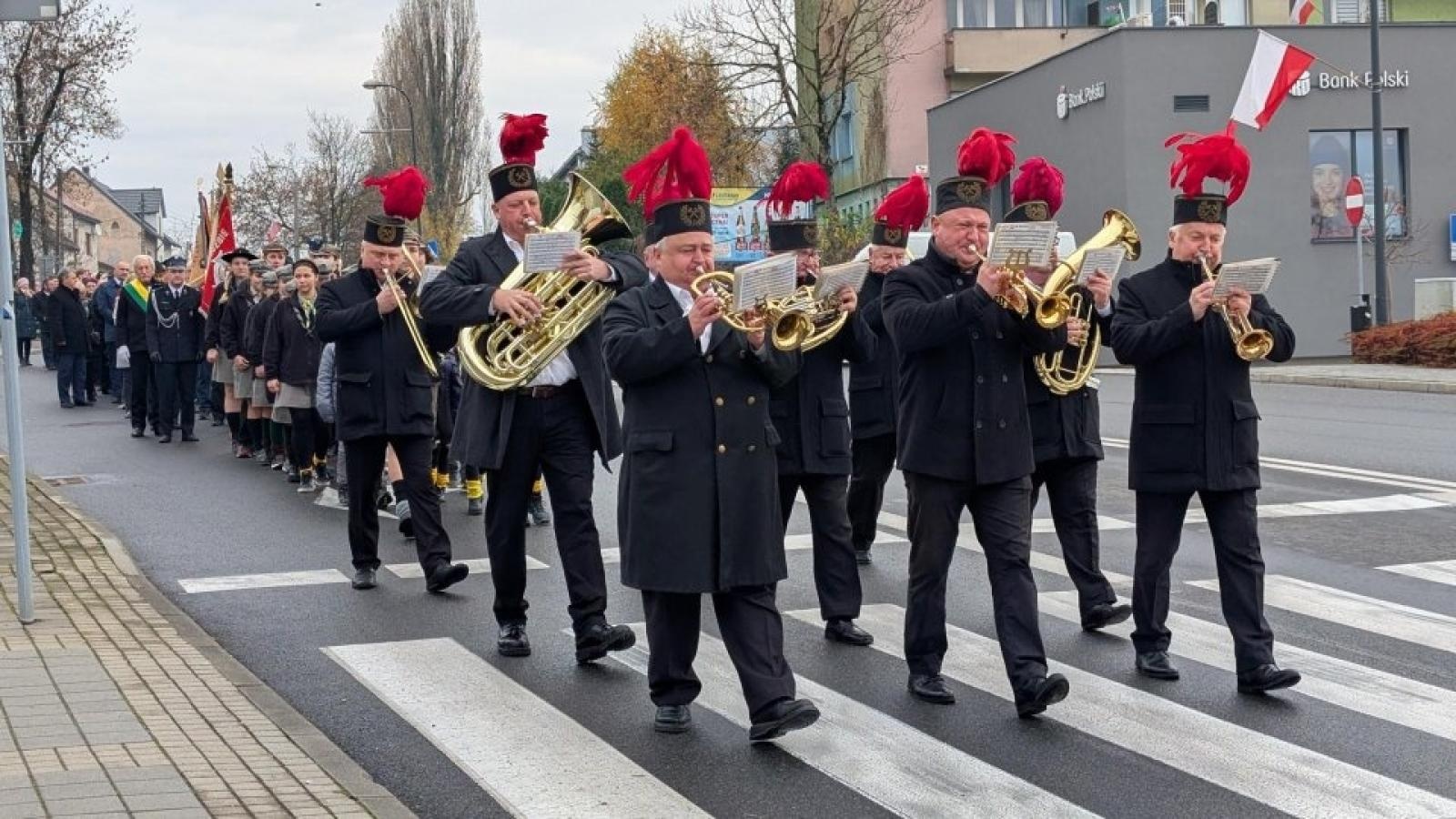 Zdjęcie w galerii na portalu naszwodzislaw.com: Pszów uczcił Narodowe Święto Niepodległości [FOTO] wiadomości z regionu