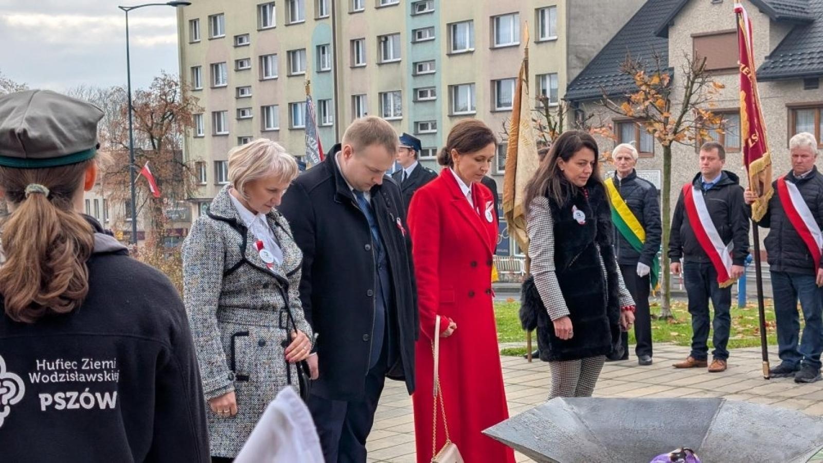 Zdjęcie w galerii na portalu naszwodzislaw.com: Pszów uczcił Narodowe Święto Niepodległości [FOTO] wiadomości z regionu